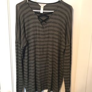 Maternity Shirt (XL)